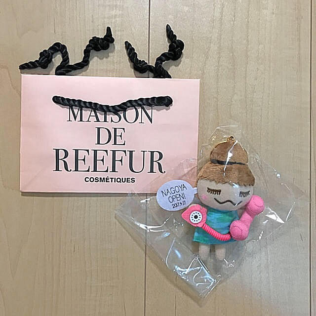 Maison de Reefur(メゾンドリーファー)のあちゃん様 MAISON DE REEFUR 名古屋限定 梨花ちゃん人形 レディースのファッション小物(キーホルダー)の商品写真