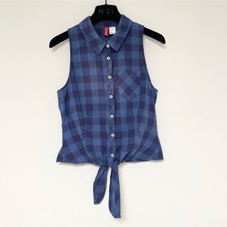 エイチアンドエム(H&M)の【美品】ネイビー チェック柄 ノースリーブシャツ(シャツ/ブラウス(半袖/袖なし))