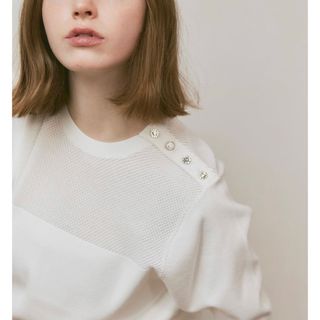 LOULOU WILLOUGHBY ショルダービジュープルオーバー