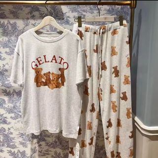 新品 未使用 ベアワンポイントTシャツ&ベア柄ロングパンツ グレー