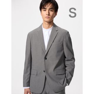 ユニクロ(UNIQLO)の【新品未使用】　UNIQLO  グレーＳ　　　　　　　感動ジャケット(スーツジャケット)