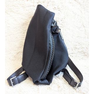 カワカワ kawakawa ブラック×レッド　リュック