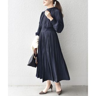 シップス(SHIPS)のships ドットソリッドプリーツワンピース(ひざ丈ワンピース)