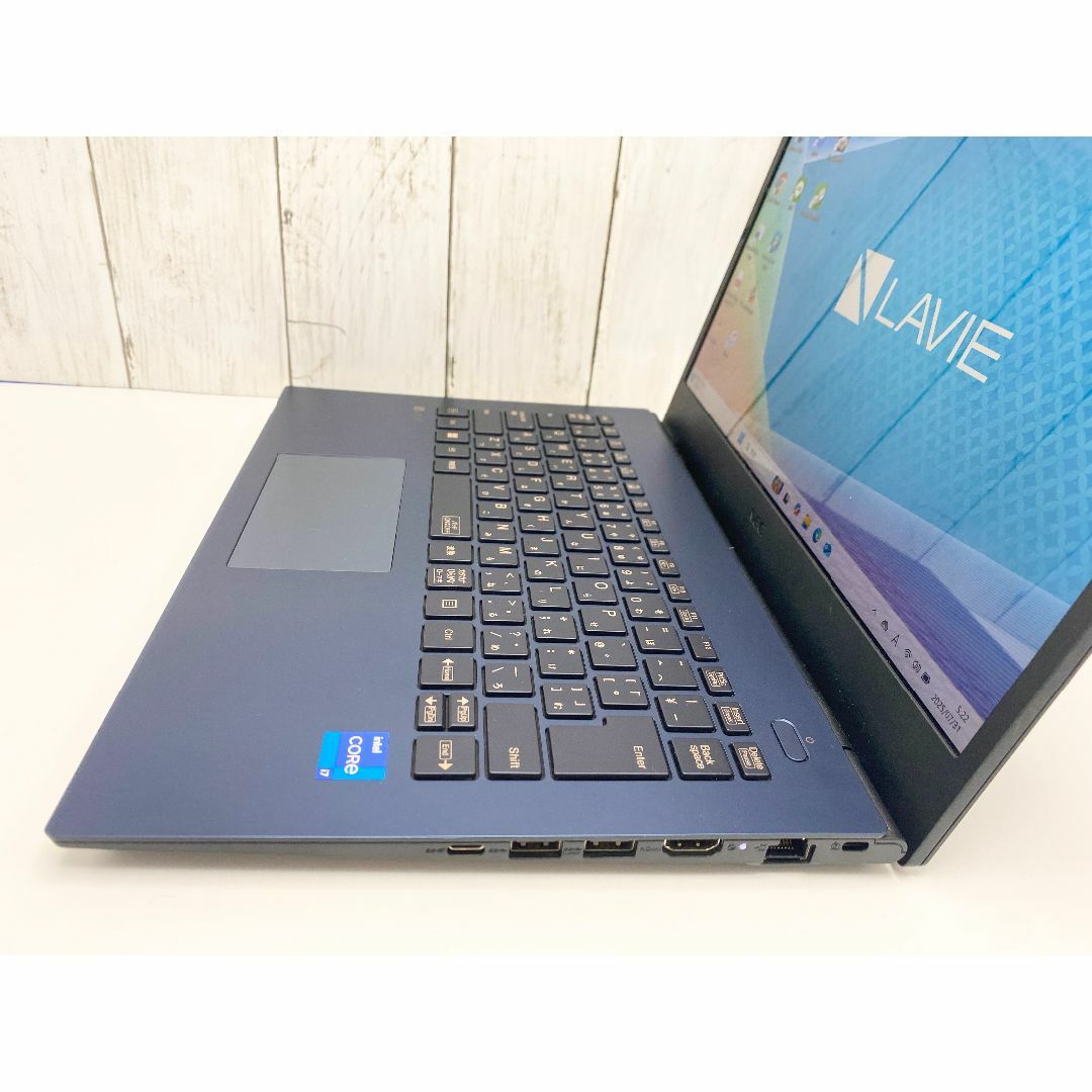 Core i7⭐️SSD⭐️メモリ16GB⭐️Windows11⭐️ブルーレイ Core i7✨メモリ16GB✨SSD✨ブルーレイ✨白ノートパソコン ノートPC