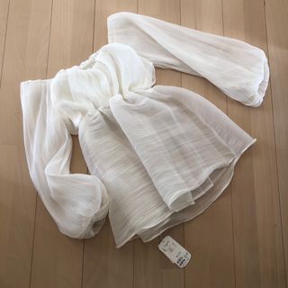 フーズフーチコ(who's who Chico)のChico シフォン長袖トップス ホワイト(カットソー(長袖/七分))