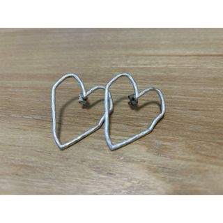 BEAUTY&YOUTH ハートピアス シルバー