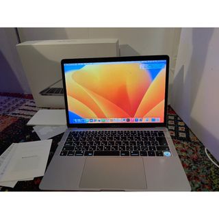 アップル(Apple)のMacBook Pro 2017　マックブックプロ R49(ノートPC)