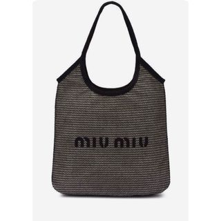 ミュウミュウ(MIU MIU)の♡miumiu♡ミュウミュウ 2022 ラフィア ロゴバック ミニポーチつき(ハンドバッグ)