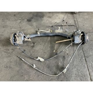 ホンダ(ホンダ)のバモス HM2 リアアクスルビーム G 4WD 42110-S8R-901 NH841P(車種別パーツ)
