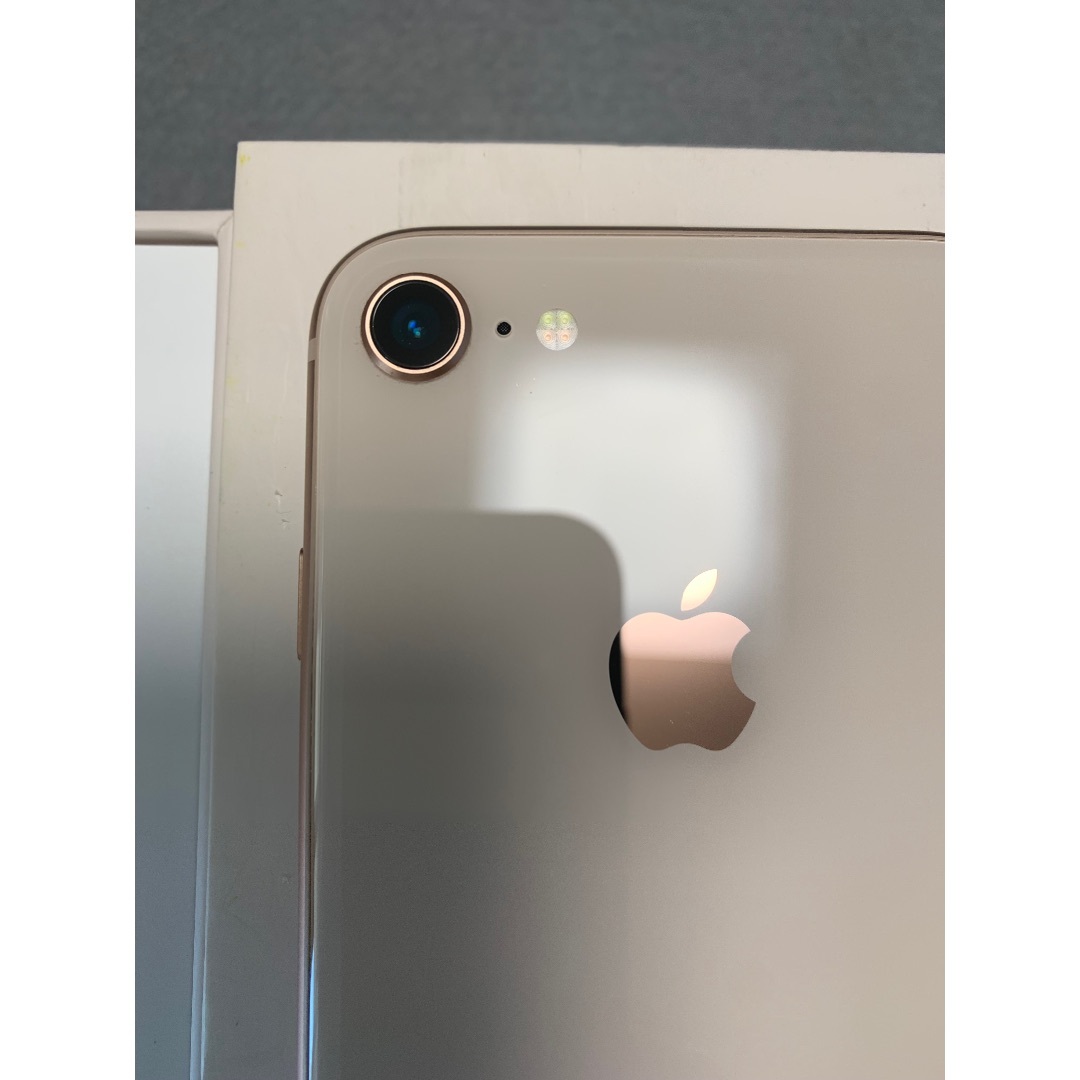 超美品 国内版 SIMフリー iPhone8 256GB ゴールド色の通販 by