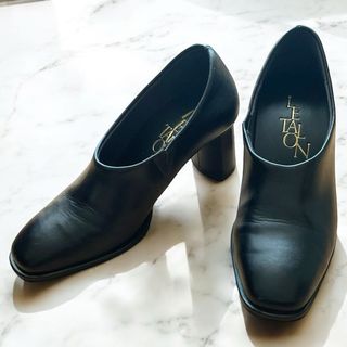 ルタロン(Le Talon)の【美品】LE TALON 黒 スクエアトゥ パンプス レザー 22cm 太ヒール(ハイヒール/パンプス)