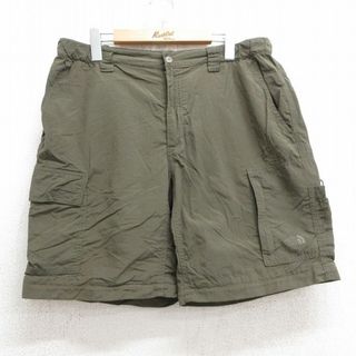 ノースフェイス(North Face)のW36★古着 ノースフェイス THE NORTH FACE ショート ナイロン カーゴ パンツ ショーツ メンズ ワンポイントロゴ 濃緑 グリーン 25jul30 中古 ボトムス 短パン ショーパン(ワークパンツ/カーゴパンツ)