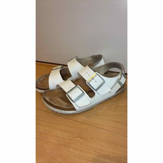 ビルケンシュトック(BIRKENSTOCK)のビルケンシュトック BIRKENSTOCK ミラノ ホワイト　37(24センチ）(サンダル)