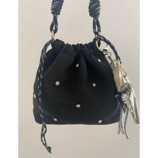 新品】バックチャーム付きラインストーンバッグ