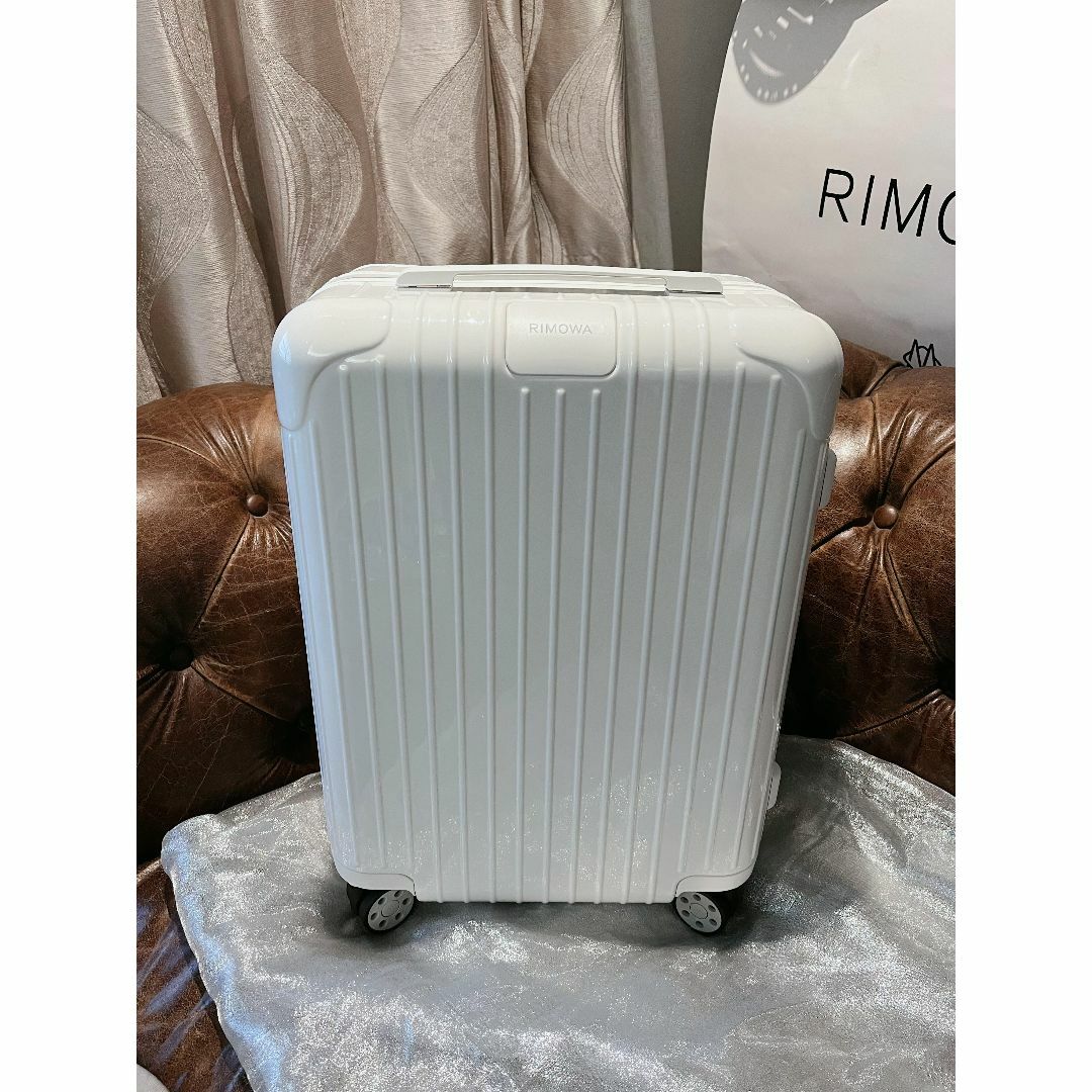 RIMOWA - リモワ RIMOWA スーツケース 白 36Lの通販 by ジタ's