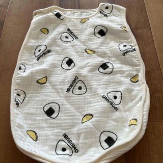 ガーゼ　スリーパー　おにぎり柄　西松屋