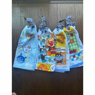 おりこうエプロン　ハンドメイド　４枚組