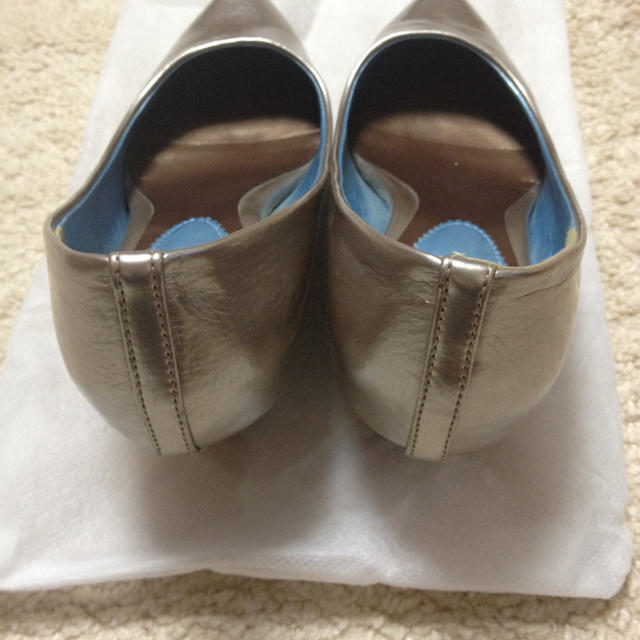 値下げシルバーパンプス☆ レディースの靴/シューズ(ハイヒール/パンプス)の商品写真