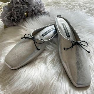 美品！DOROTHY TALE/ドロシーテイル　スクエアトウスリッパ メタリック