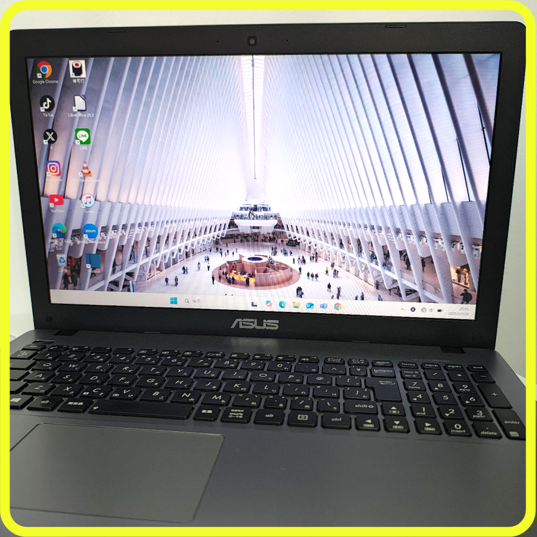 ASUS(エイスース)のCore i7　新品SSD512GB⭐️windows11ノートパソコン　573 スマホ/家電/カメラのPC/タブレット(ノートPC)の商品写真