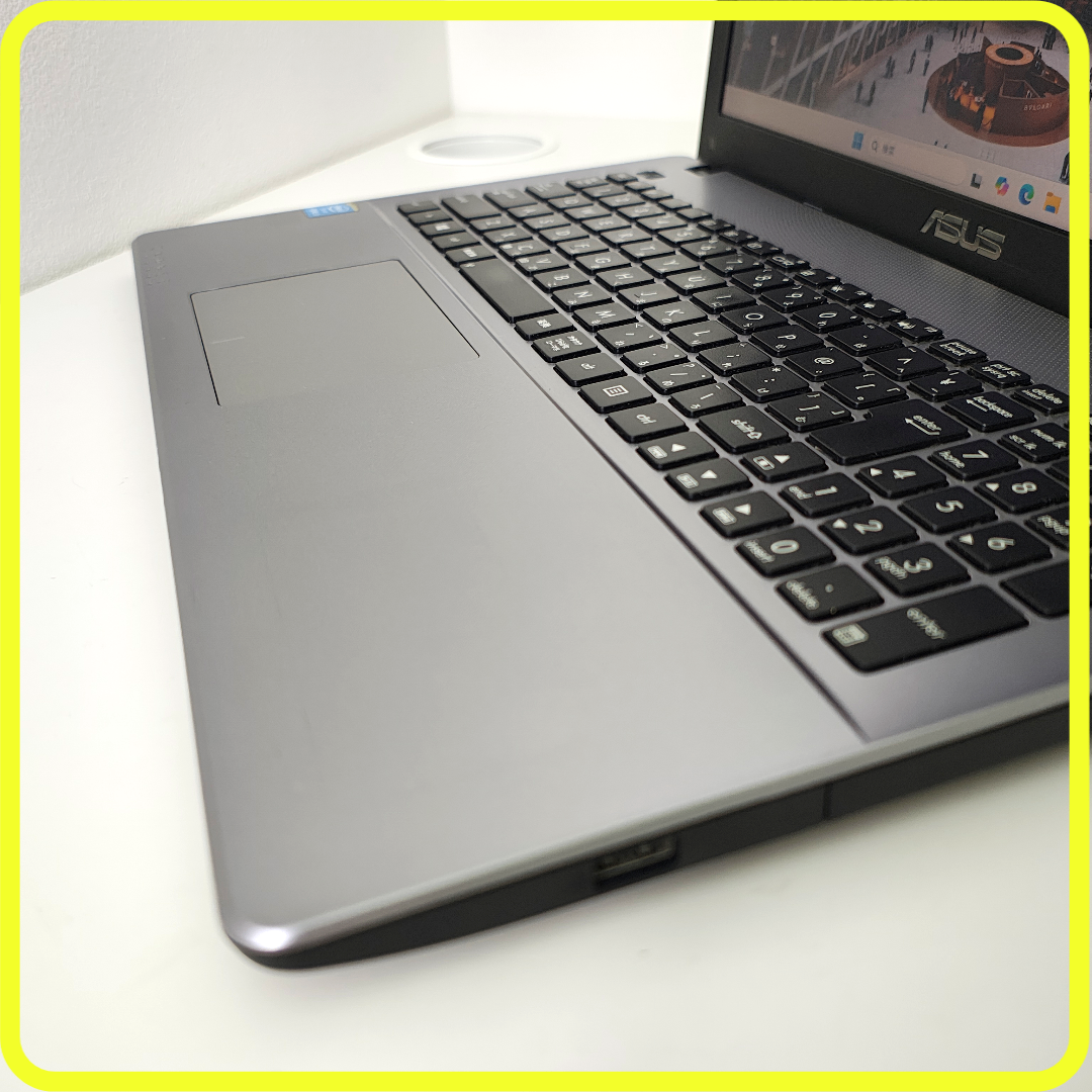 ASUS(エイスース)のCore i7　新品SSD512GB⭐️windows11ノートパソコン　573 スマホ/家電/カメラのPC/タブレット(ノートPC)の商品写真