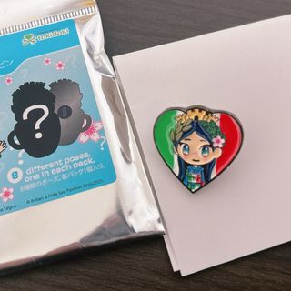 大阪関西万博　イタリアパビリオン　イタリアちゃん　ピンバッジ(バッジ/ピンバッジ)