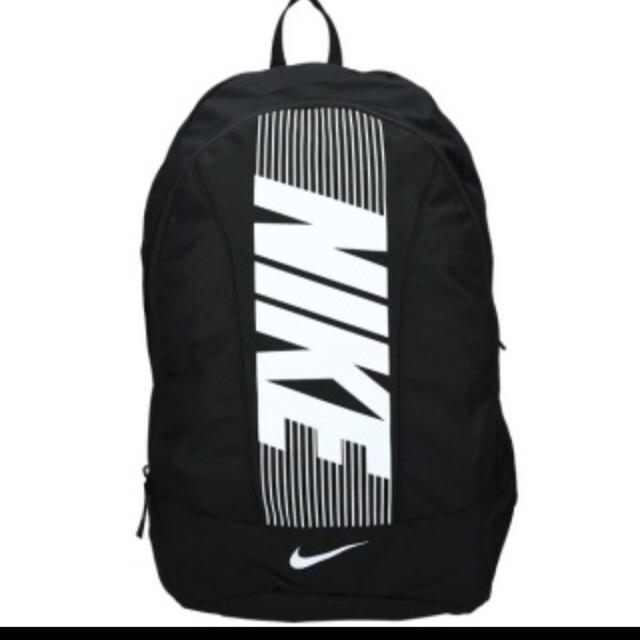 NIKE(ナイキ)の最安値   ナイキ  リュックサック  ２９L  黒  バックパック レディースのバッグ(リュック/バックパック)の商品写真