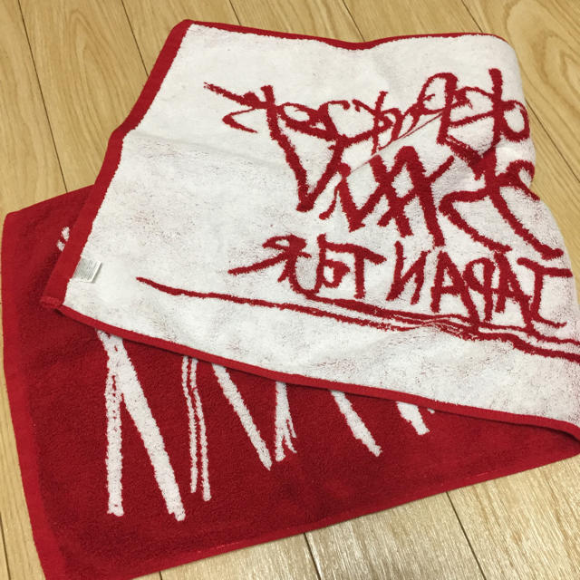 ONE OK ROCK(ワンオクロック)のタオル エンタメ/ホビーのタレントグッズ(ミュージシャン)の商品写真