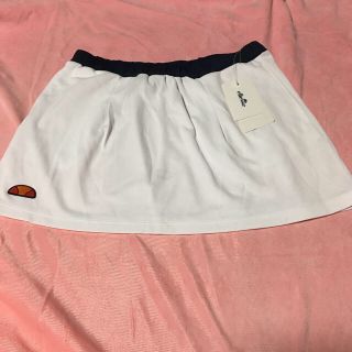 エレッセ(ellesse)のエレッセ スコート 新品！Lサイズ ！(ウェア)