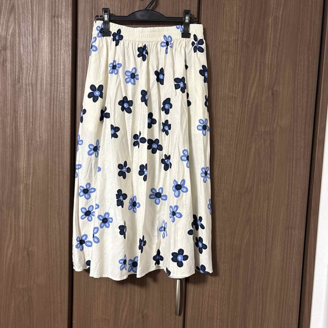 新品未使用 marimekko 青い花柄 プリーツロングスカート UNIQLO - UNIQLO × Marimekko 花柄ロングスカートの通販 by まみ