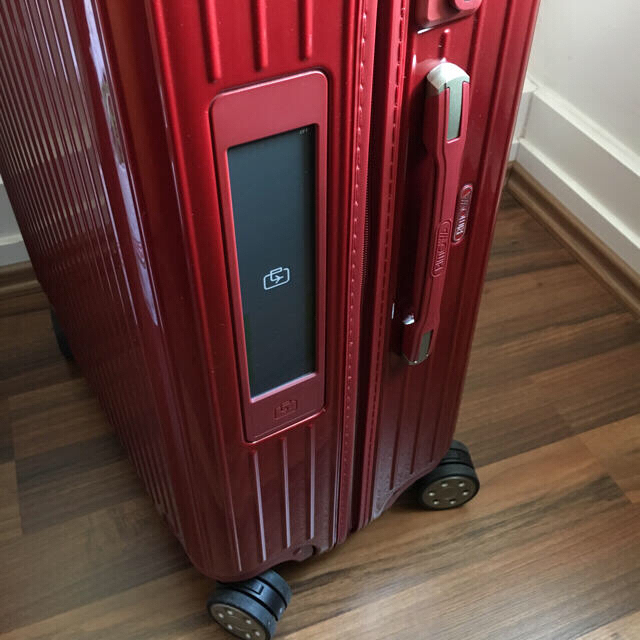 RIMOWA(リモワ)のRimowa Salsa Delux, Oriental Red87L レディースのバッグ(スーツケース/キャリーバッグ)の商品写真