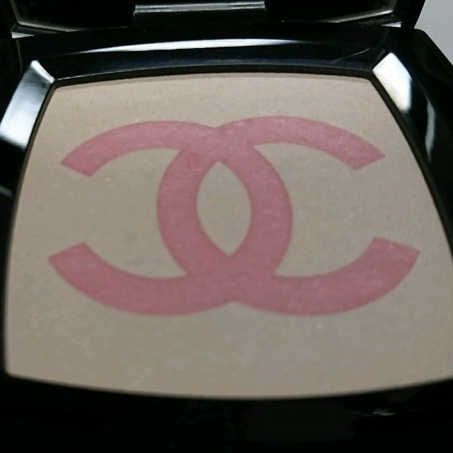 CHANEL(シャネル)のCHANEL フェイスカラー コスメ/美容のベースメイク/化粧品(フェイスカラー)の商品写真