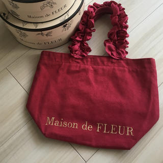 メゾンドフルール(Maison de FLEUR)のメゾンドフルール フリルハンドルトートS 限定色レッド(トートバッグ)