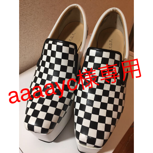 G.V.G.V.(ジーヴィジーヴィ)のG.V.G.V. SLIP-ON WEDGE ブロックチェック チェッカー レディースの靴/シューズ(ローファー/革靴)の商品写真