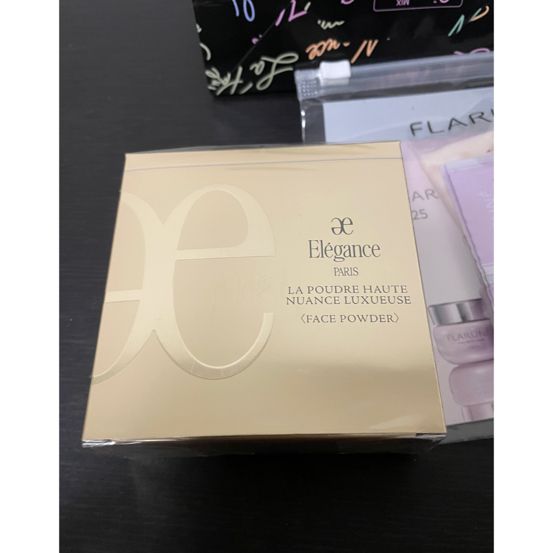 Elégance. - 新品未開封・elegance エレガンス フェイスパウダー