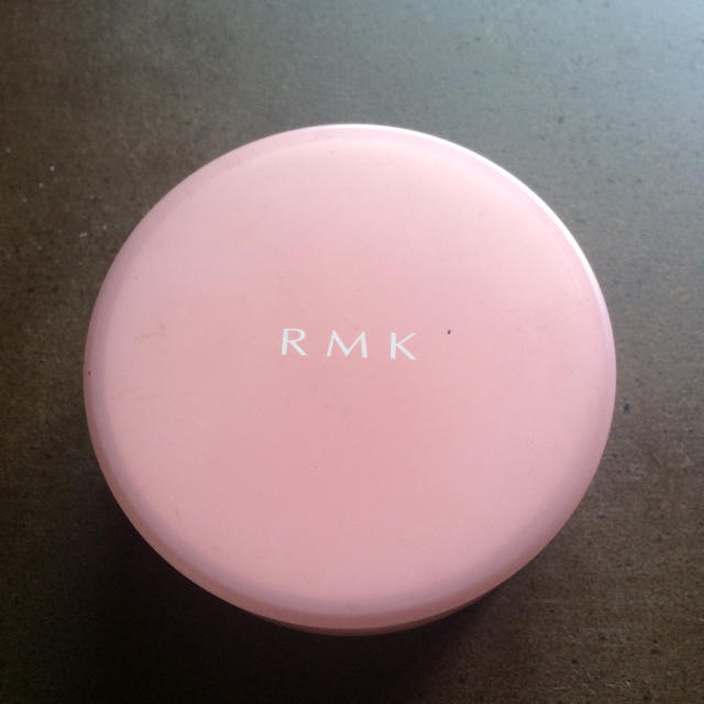 RMK(アールエムケー)のRMKボディパウダー コスメ/美容のボディケア(その他)の商品写真