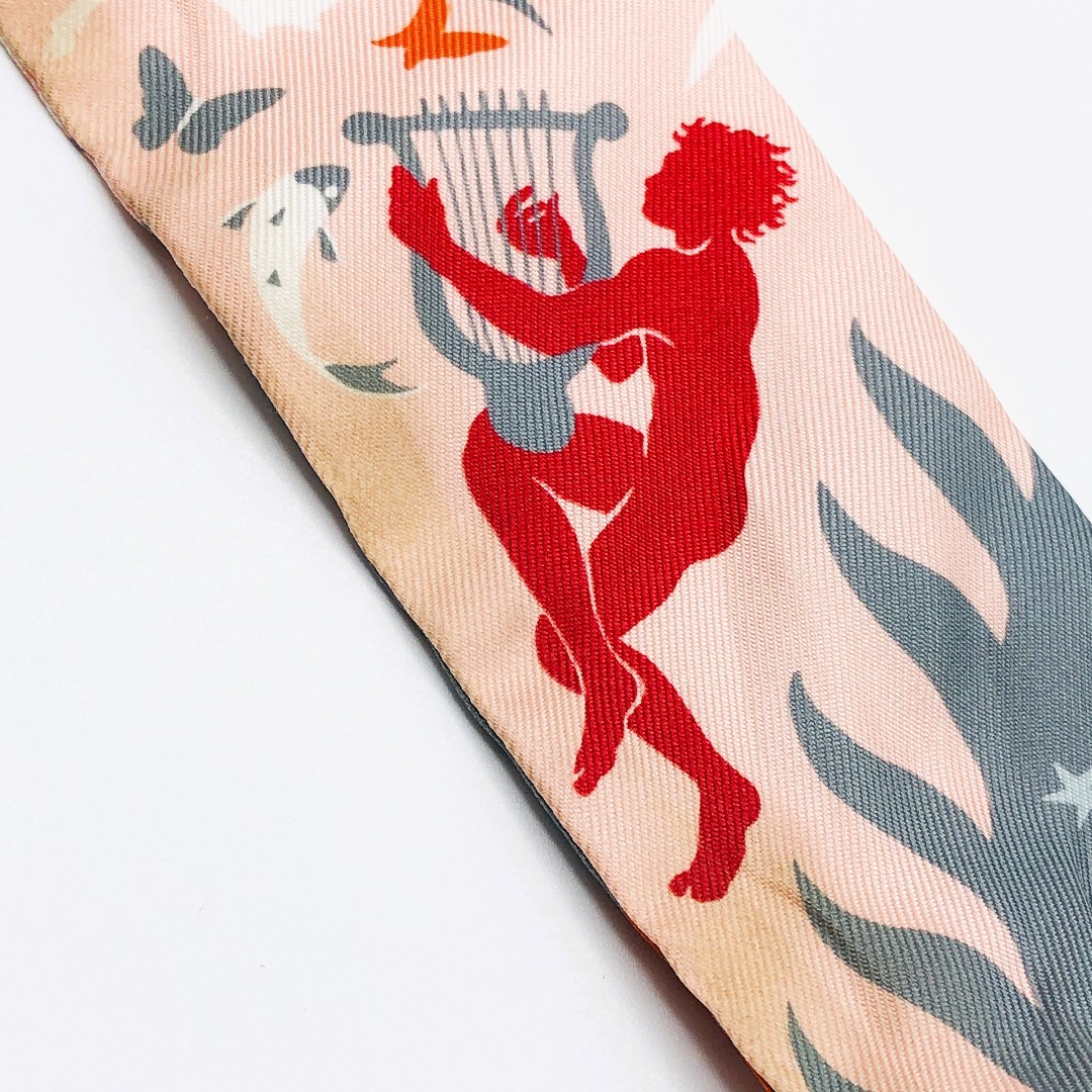 HERMES - エルメス HERMES ツイリーオルフェウスの魅力に誘われ
