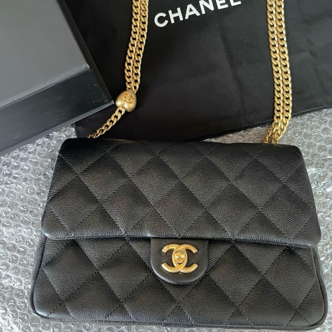 24A CHANEL CC パテントレザー ハートチェーンフラップバッグ CHANEL - CHANEL シャネル 24P ハート ボールチェーン フラップ