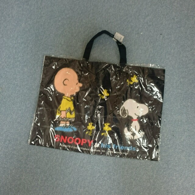 SNOOPY(スヌーピー)の☆新品☆スヌーピーのレッスンバック💕 キッズ/ベビー/マタニティのこども用バッグ(レッスンバッグ)の商品写真