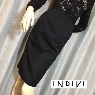 インディヴィ(INDIVI)のINDIVIインディヴィ◆定番シンプルブラックタイトスカート36S(ひざ丈スカート)