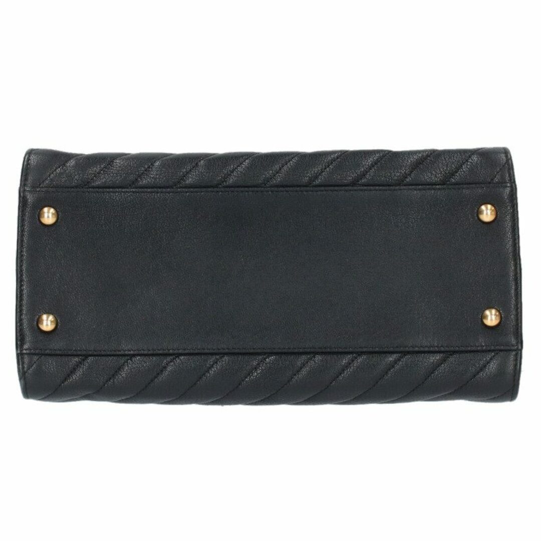 美品【シャネル】カーフスキンタッセルチェーンクロスバッグ CHANEL - シャネル カーフスキン バイアスステッチショルダー