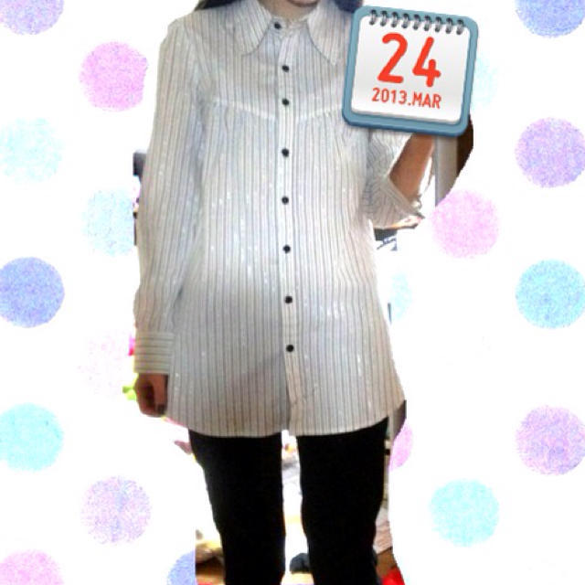 CECIL McBEE(セシルマクビー)のセシルマクビー ラメ ストライプ シャツ レディースのトップス(シャツ/ブラウス(長袖/七分))の商品写真