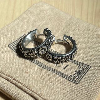 GUCCI インターロッキングG ピアス GG シルバー GUCCI - 新品 グッチ GUCCI ピアス インターロッキングG レッド