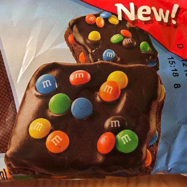 m&m&m's(エムアンドエムアンドエムズ)のチョコレートブラウニー m&m's チョコレート ブラウニー 2袋 海外 お菓子 食品/飲料/酒の食品(菓子/デザート)の商品写真