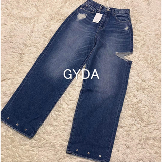 ジェイダ(GYDA)の【新品タグ付き】GYDA みちょぱコラボ サイドリップド ワイドデニムパンツ(デニム/ジーンズ)