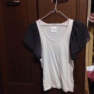 カスタネ(Kastane)の袖フリルTシャツ(Tシャツ(半袖/袖なし))