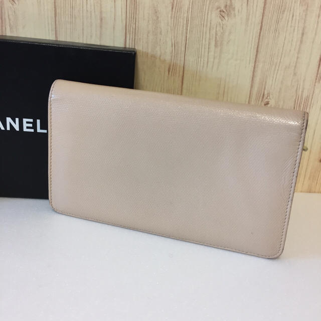 CHANEL(シャネル)のシャネル 美品 ココマークボタン 長財布 ベージュ 付属品全てあります！ レディースのファッション小物(財布)の商品写真