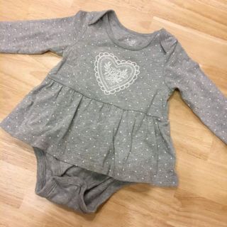 ベビーギャップ(babyGAP)の美品♡babygap ペプラム風ロンパース トップス(ロンパース)