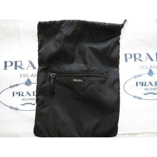 プラダ(PRADA)の●3.5万GW旅行プラダ革ロゴ入り外ポケ付衣装ケース巾着バッグ大ポーチ黒●美品(スーツケース/キャリーバッグ)