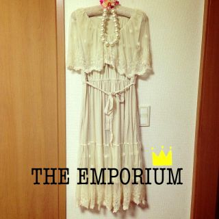 ジエンポリアム(THE EMPORIUM)のTHEEMPORIUM♡レースケープOP(ロングワンピース/マキシワンピース)